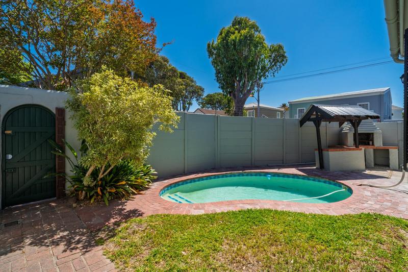 2 Bedroom Property for Sale in Kenilworth Western Cape